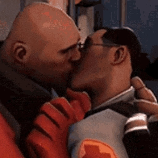 Heavy and Medic kissing crits