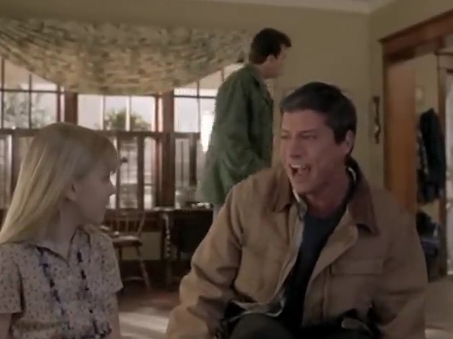 Screenshot of Scary Movie 3 - BRENDA'S DEAD!